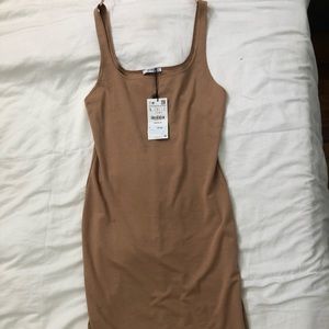 Zara Tone MIDI Dress